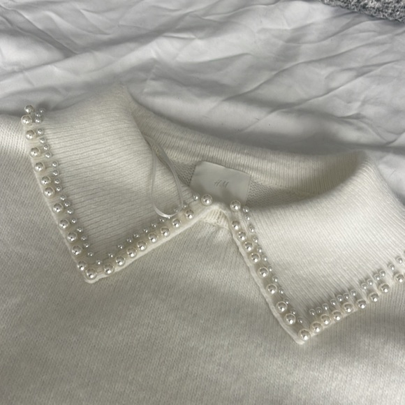 H&M Sweater Dress with Pearl Collar - Picture 2 of 4